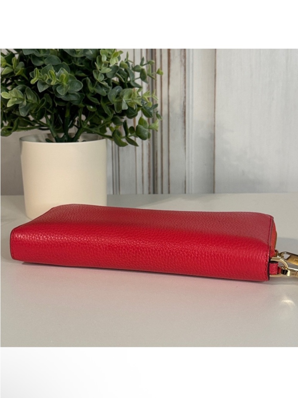 Low start Michael Kors Red Pebbled Leather Zip Around Wristlet Wallet Gold Logo - Picture 5 of 7